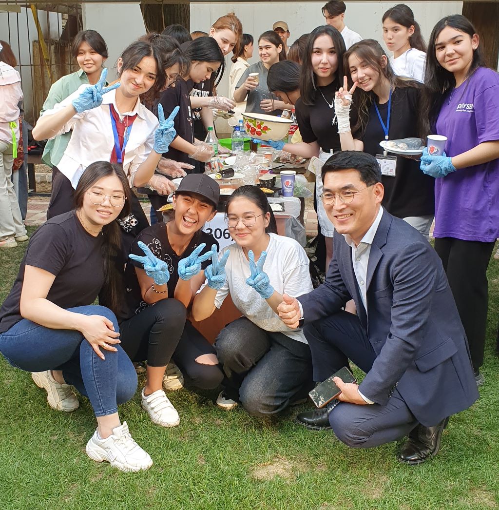 «День корейской культуры»: как 900 человек готовили кимпаб